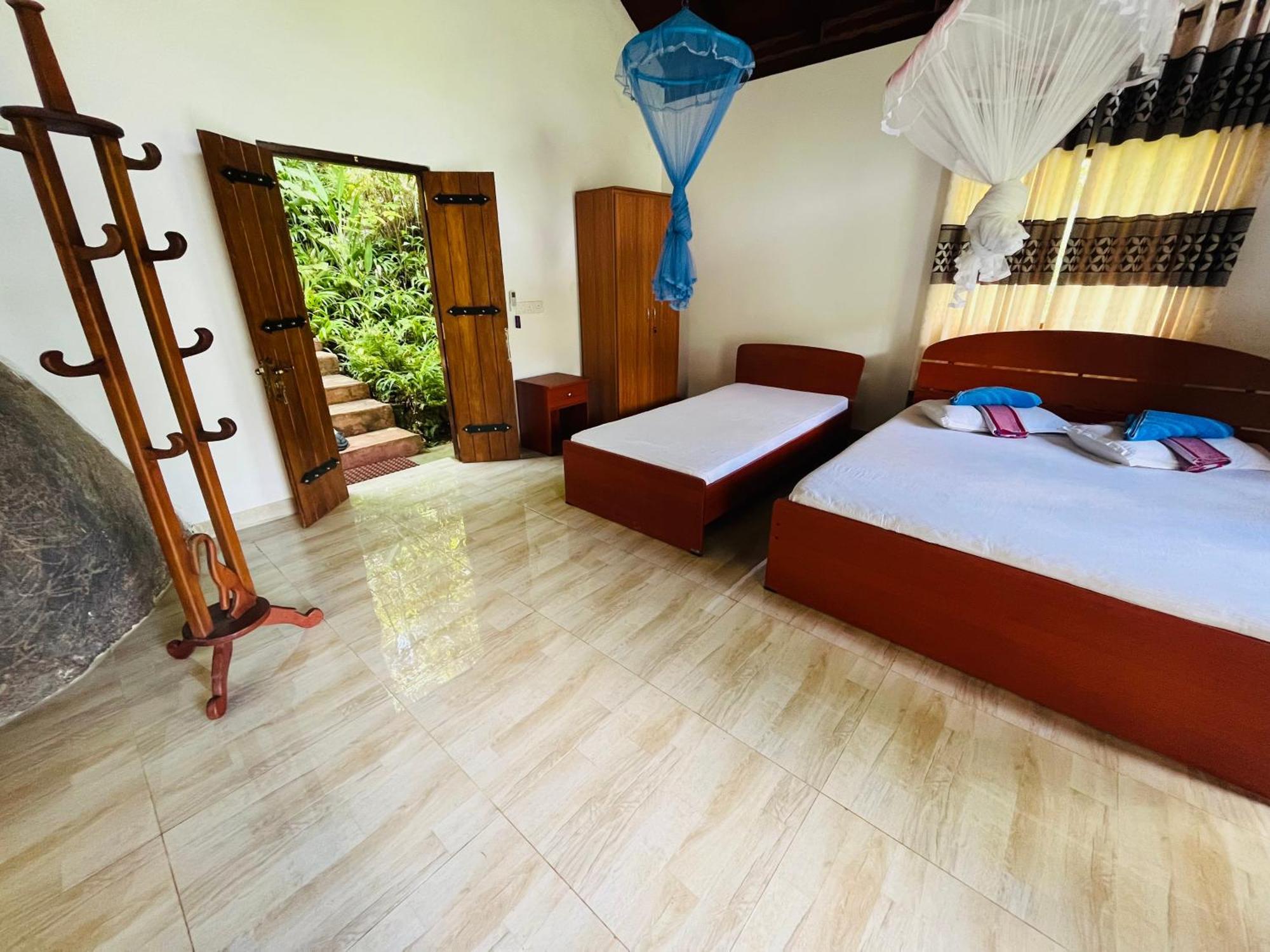 Sinharaja Rest Hotel Deniyaya Luaran gambar
